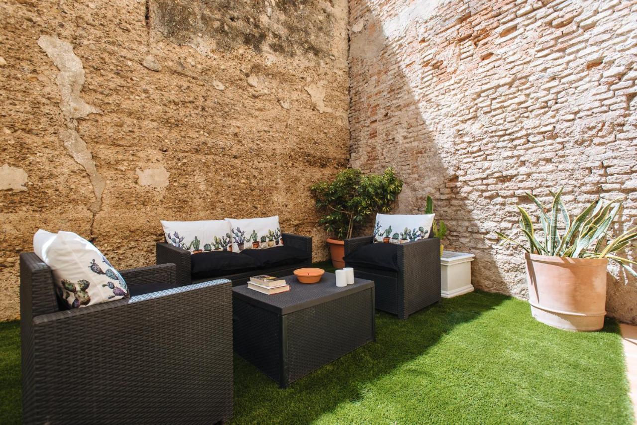 Sol Suite Apartment With Garden Sevilha Exterior foto